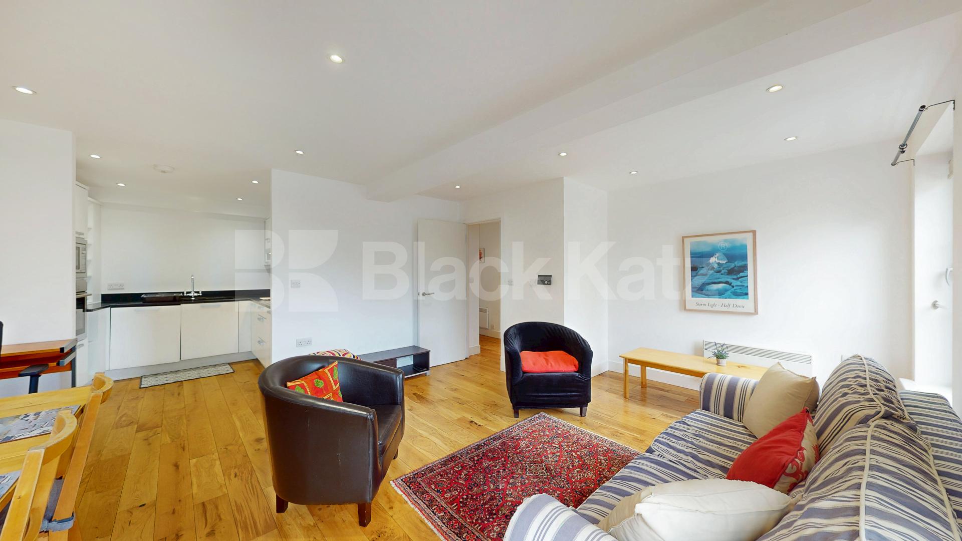 Bright & Spacious 2 Bed Apartment Moments from King’s Cross York Way, Holloway